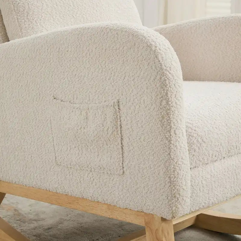 Fauteuil à bascule pour chambre de bébé
