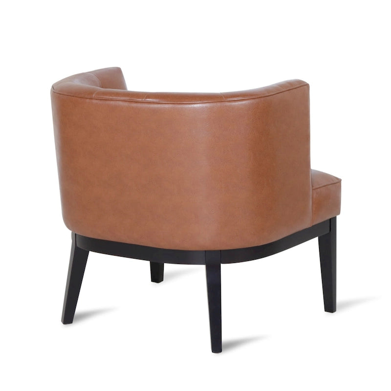 Chaise décorative capitonnée
