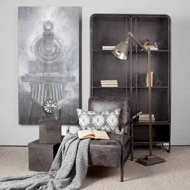 Vitrine Klaus marron foncé en métal poli avec portes grillagées