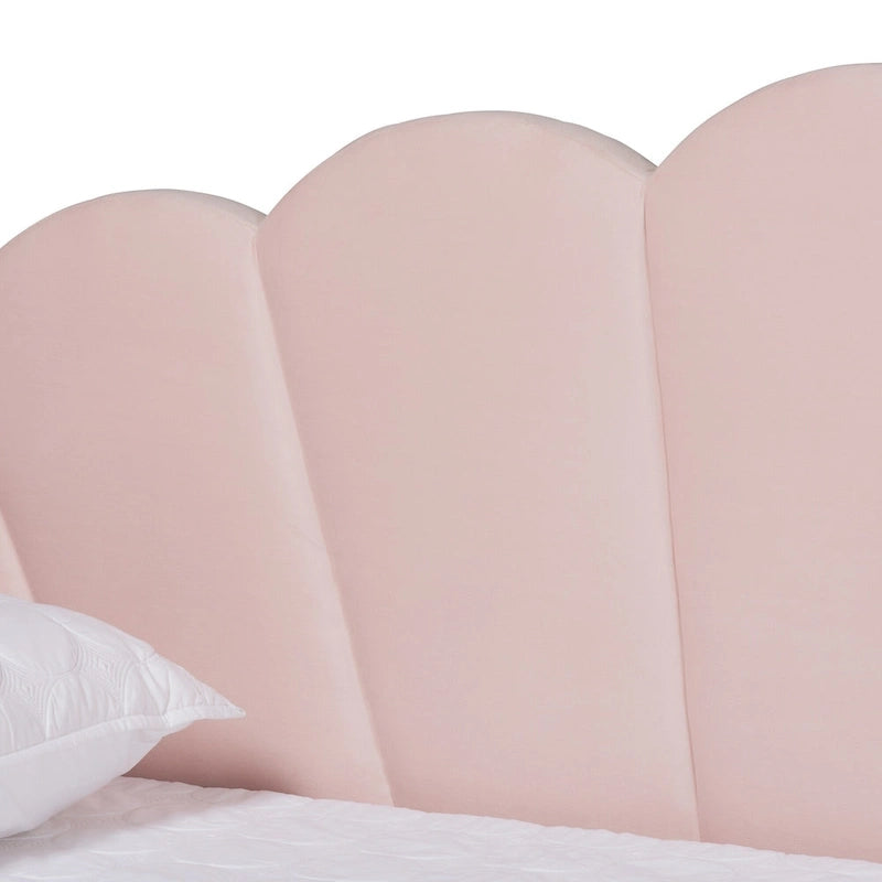 Lit de repos moderne tapissé de velours - rose clair