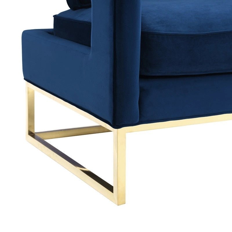 Fauteuil en velours bleu marine